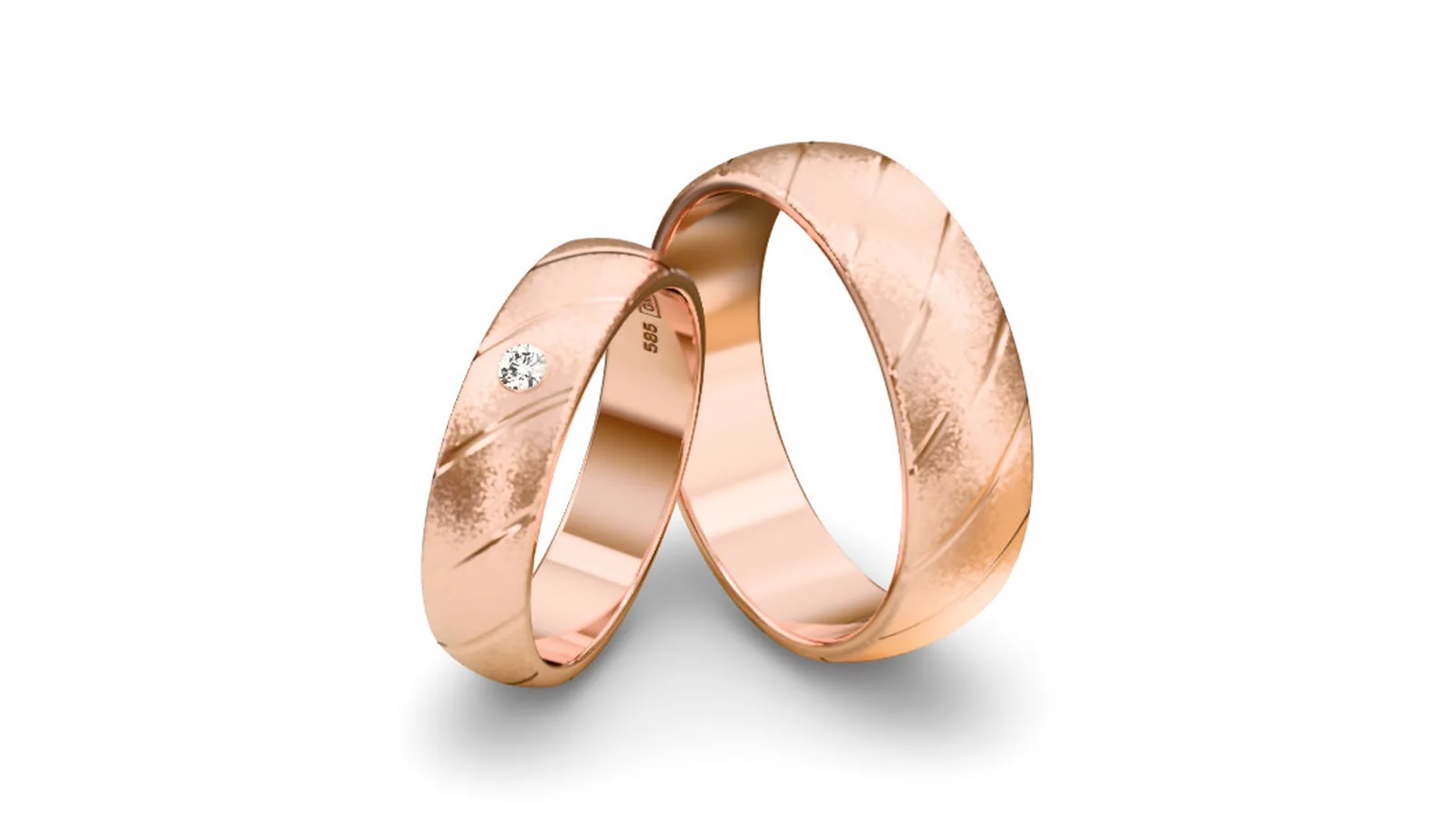 Zwei Trauringe aus Roségold aus dem Konfigurator